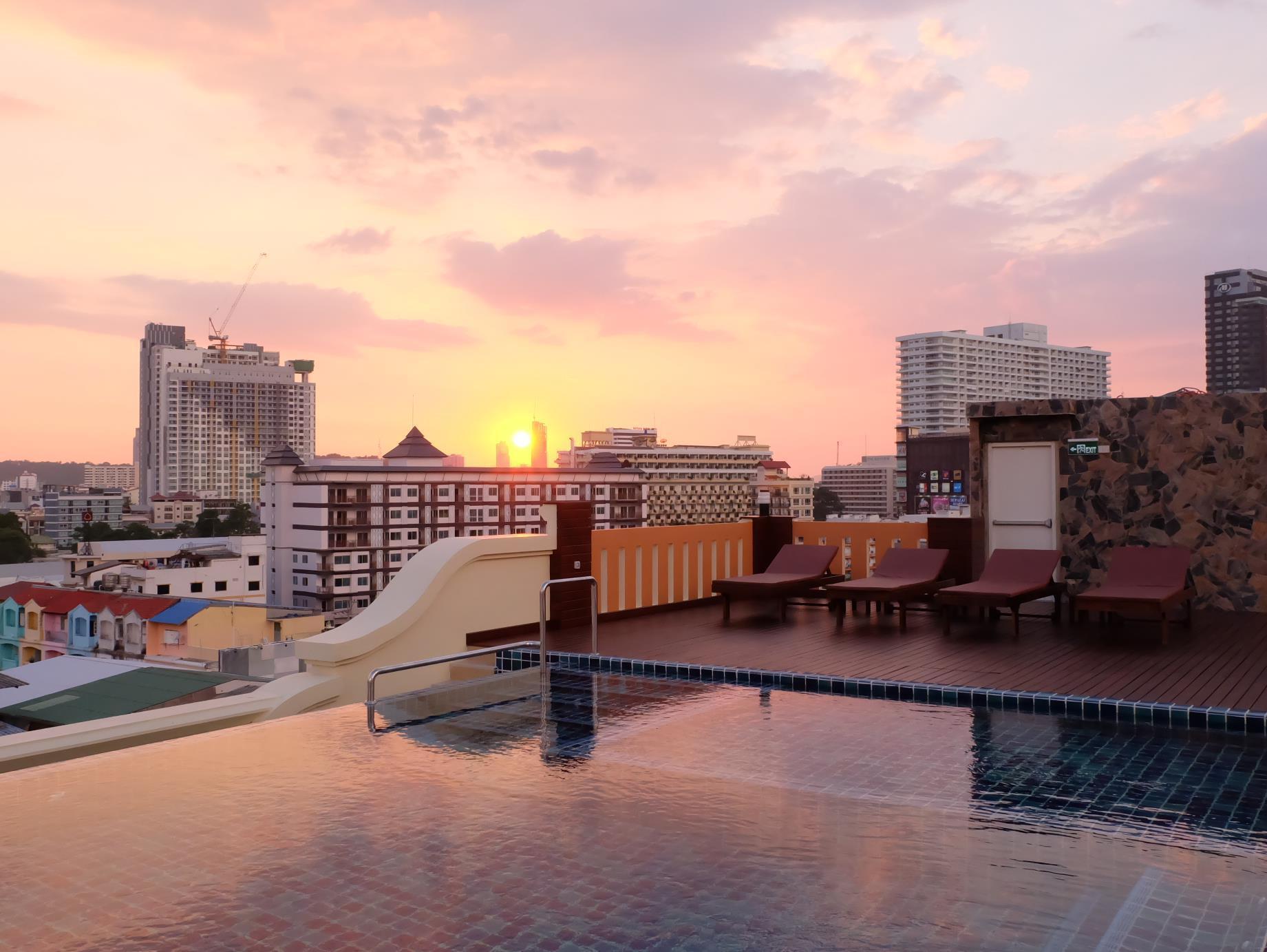 D Hotel Патая Екстериор снимка