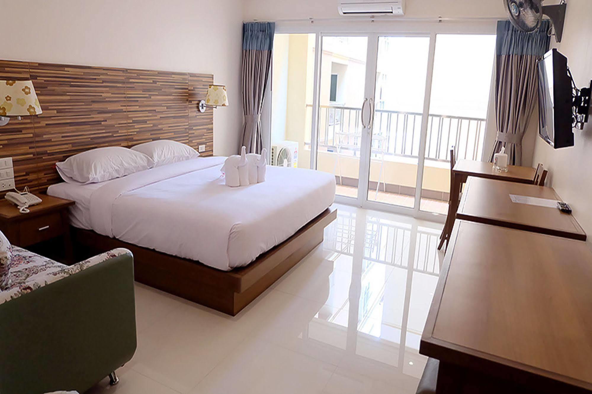 D Hotel Патая Екстериор снимка