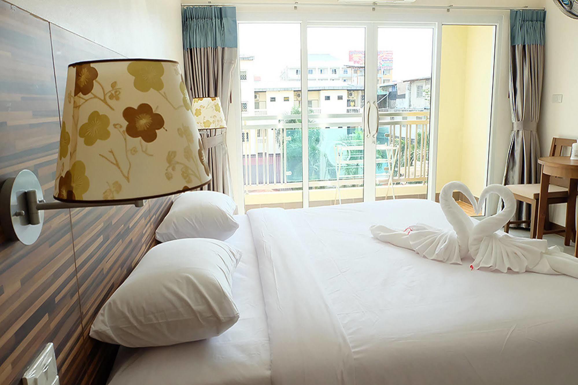 D Hotel Патая Екстериор снимка
